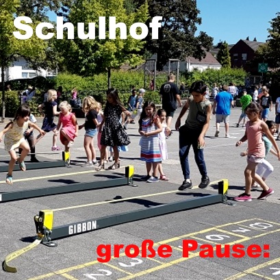 Schulhof gr